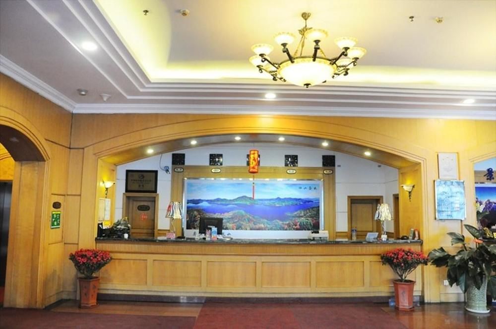 Lin Yuan Hotel Harbin Bagian luar foto