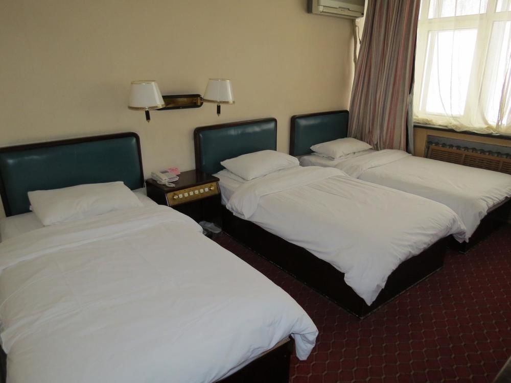 Lin Yuan Hotel Harbin Bagian luar foto