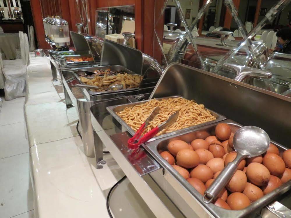 Lin Yuan Hotel Harbin Bagian luar foto
