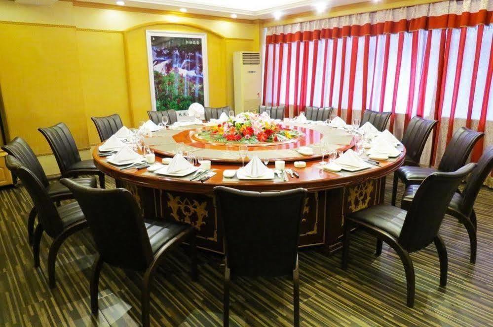 Lin Yuan Hotel Harbin Bagian luar foto